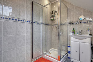 Bedroom One En-Suite- click for photo gallery